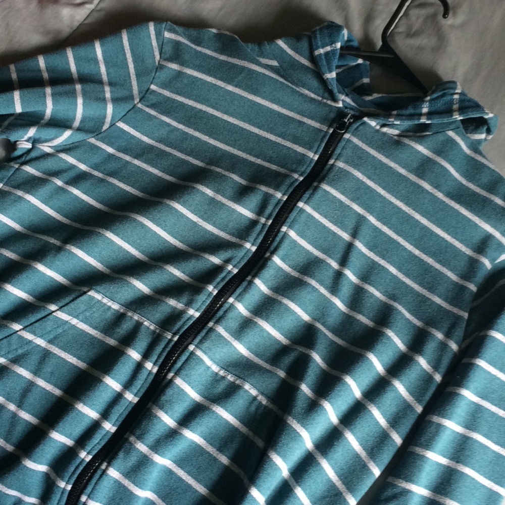 Sweatshirt - Picture 2 of 2